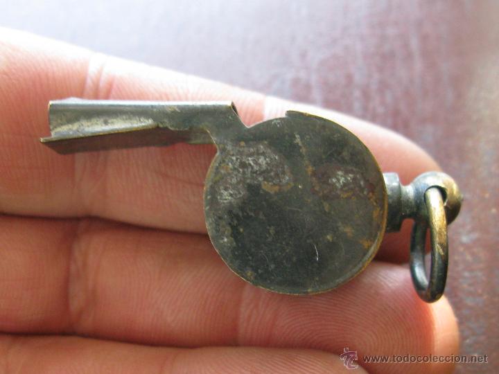 Coleccionismo deportivo: Antiguo silbato de la marca langa. Funcionando. - Foto 3