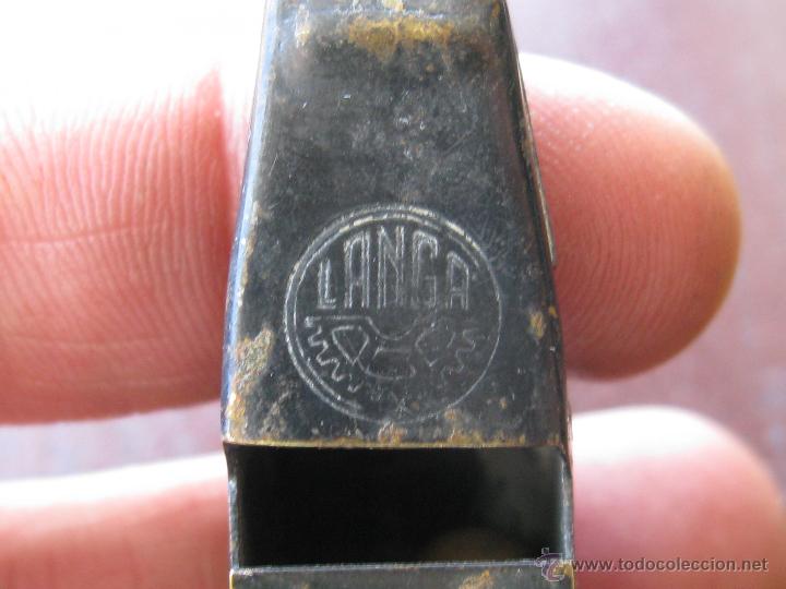 Coleccionismo deportivo: Antiguo silbato de la marca langa. Funcionando. - Foto 4