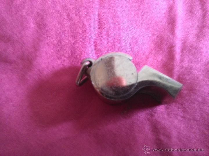 Coleccionismo deportivo: Antiguo silbato cromado Dalia - Foto 2