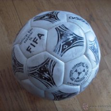 Coleccionismo deportivo: BALÓN OFFICIAL BALL SUPPLIER TO FIFA
