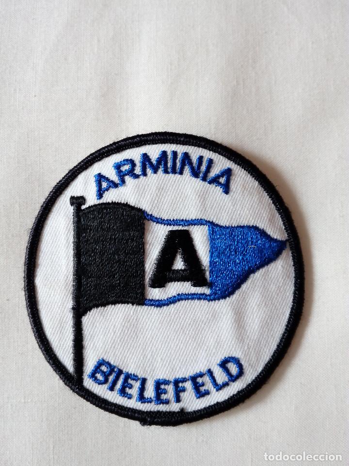 Collectionnisme sportif: ESCUDO DE TELA EQUIPO DE FUTBOL ARMINIA BIELEFELD (ALEMANIA)