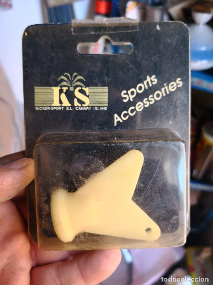 Sammelleidenschaft Sport: TACOS METAL RECAMBIO PARA ANTIGUAS BOTAS DE FUTBOL y APARATO PARA CAMBIARLOS