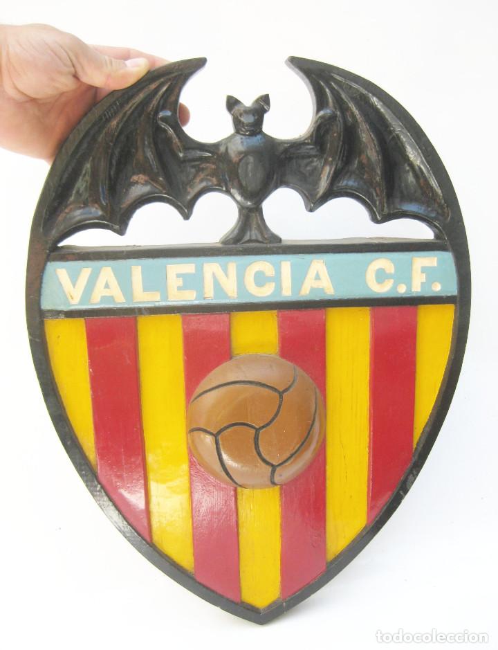 futbol - valencia c.f. - antiguo escudo pintado - Compra venta en  todocoleccion