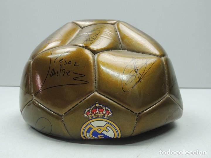 Balón de fútbol dorado real madrid firmas impre - Vendido en Subasta -  122135247