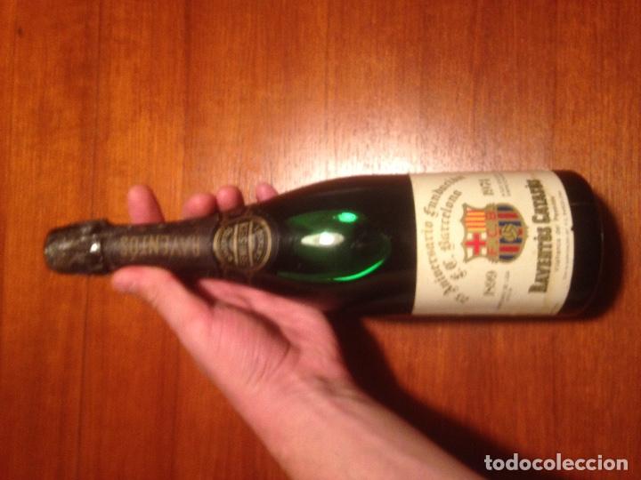 Coleccionismo deportivo: Botella de cava del Bar&ccedil;a. - Foto 3