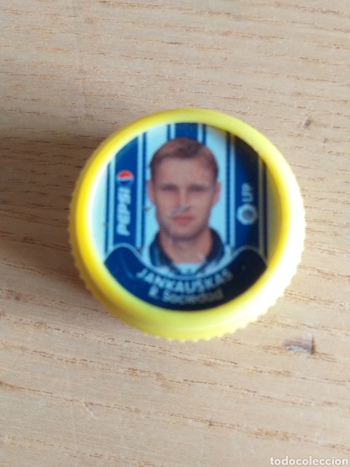Sammelleidenschaft Sport: F&Uacute;TBOL TAP&Oacute;N JANKAUSKAS REAL SOCIEDAD TAPONAZOS DE LAS ESTRELLAS LIGA 2001 2002 PEPSI (RAYADO)