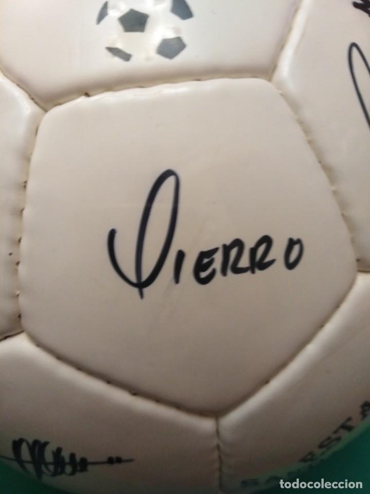 Coleccionismo deportivo: Bal&oacute;n firmado Real Madrid - Foto 7