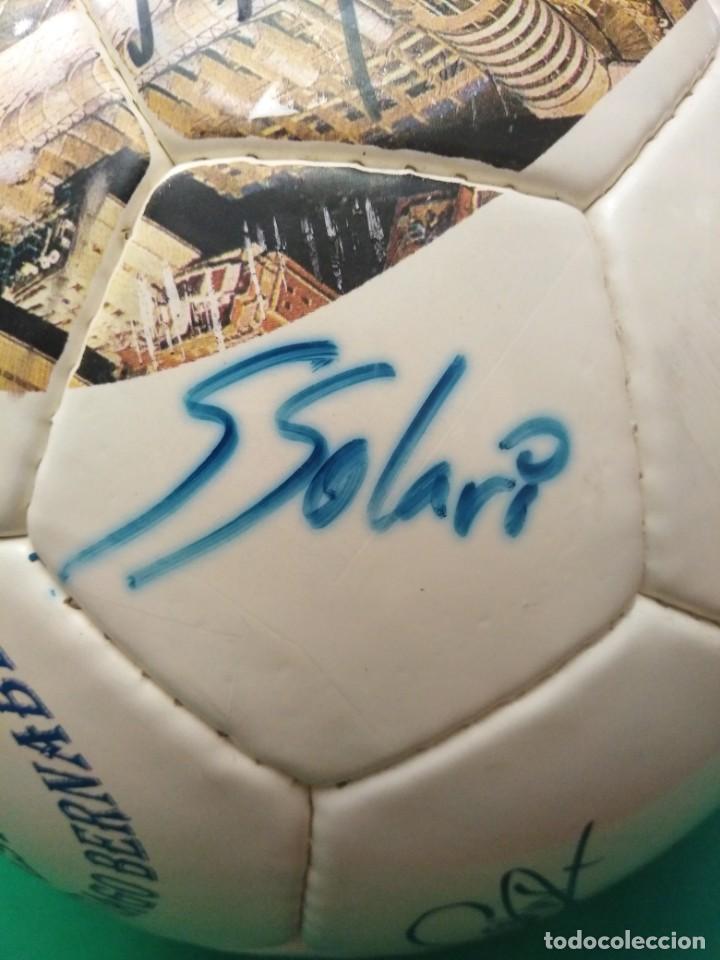 Coleccionismo deportivo: Bal&oacute;n firmado Real Madrid - Foto 14