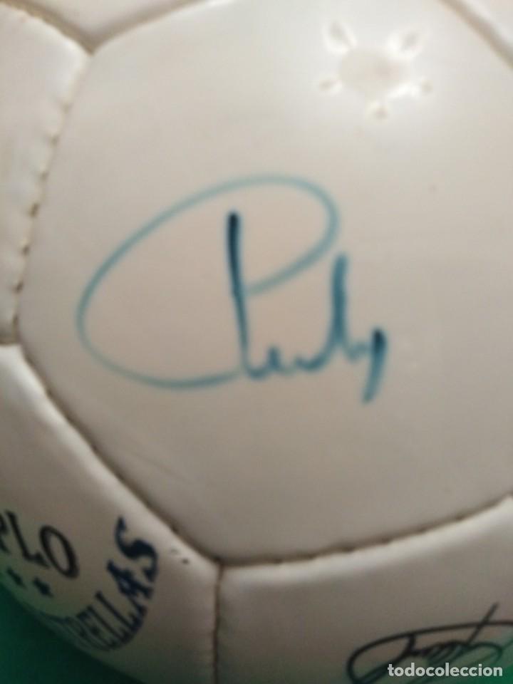Coleccionismo deportivo: Bal&oacute;n firmado Real Madrid - Foto 15
