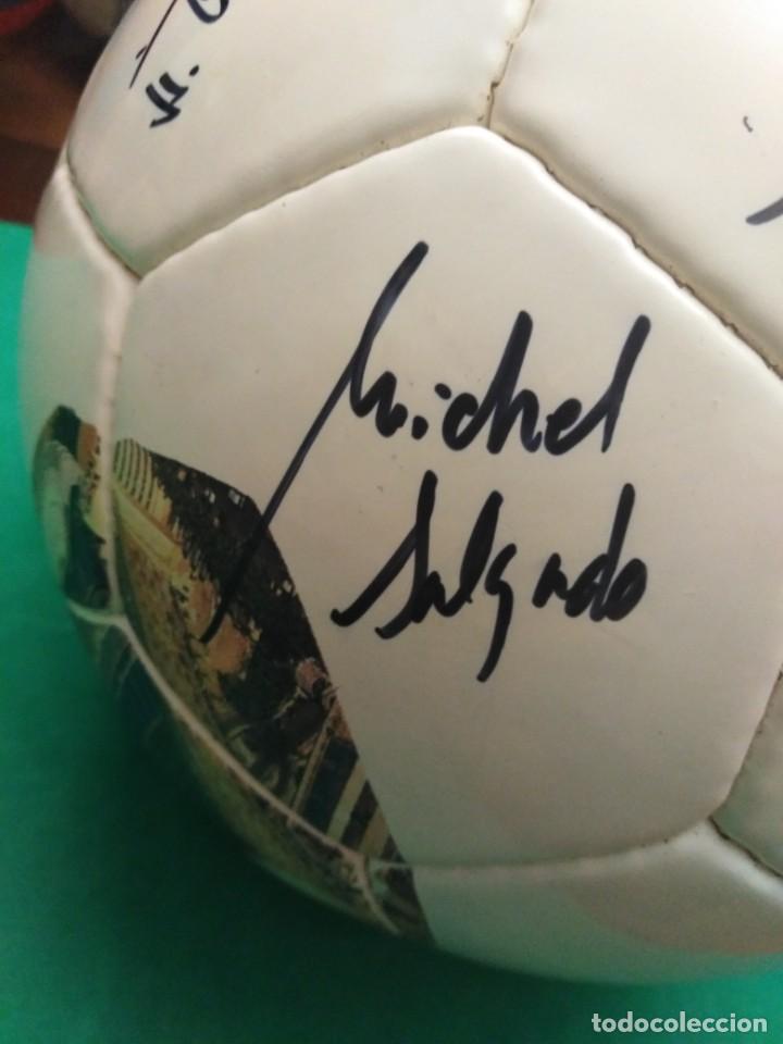 Coleccionismo deportivo: Bal&oacute;n firmado Real Madrid - Foto 20