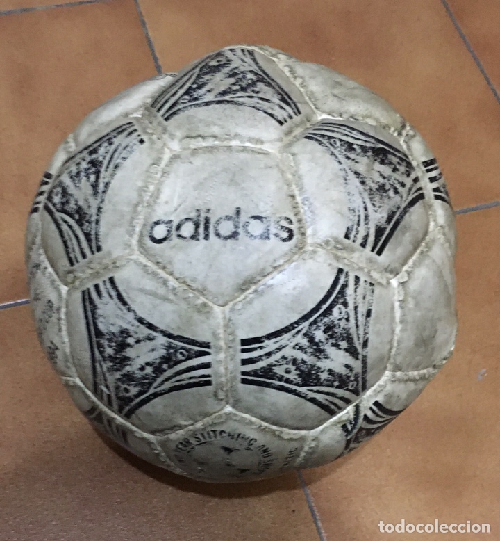 balón de fútbol adidas questra. oficial d - Comprar Material de Fútbol Antiguo en todocoleccion - 216400670