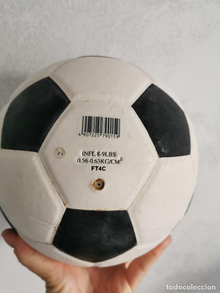 Coleccionismo deportivo: Balones a&ntilde;os 80-90 - Foto 3