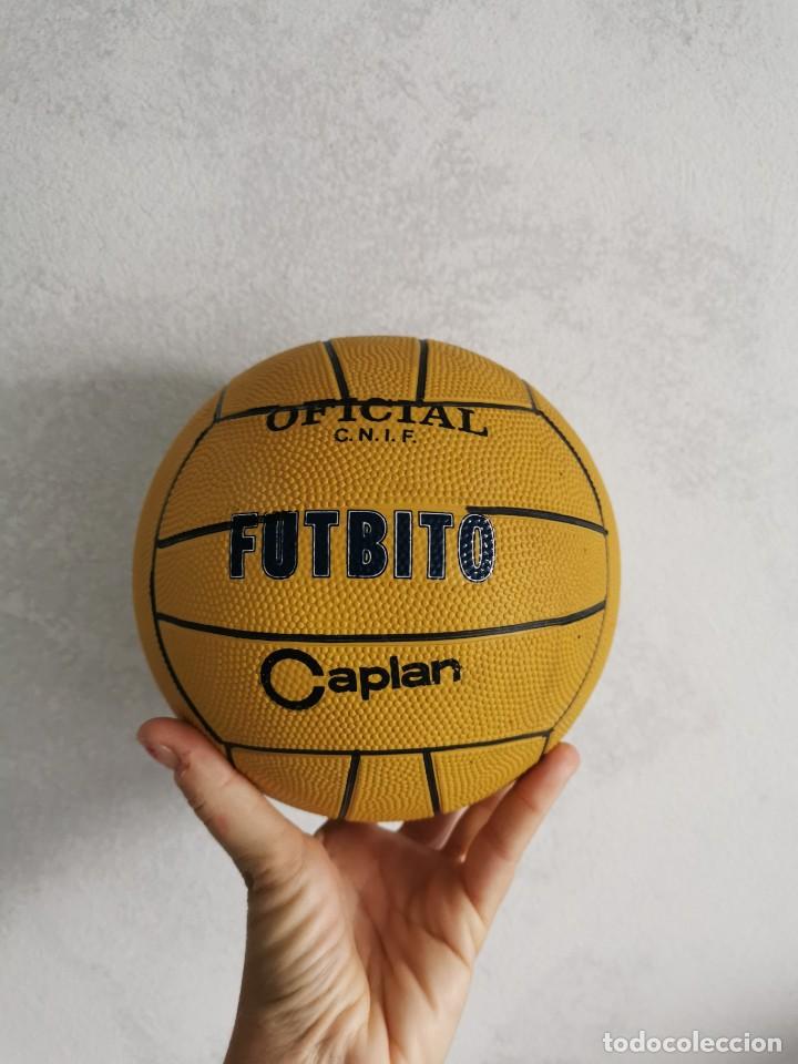 Coleccionismo deportivo: Balones a&ntilde;os 80-90 - Foto 10