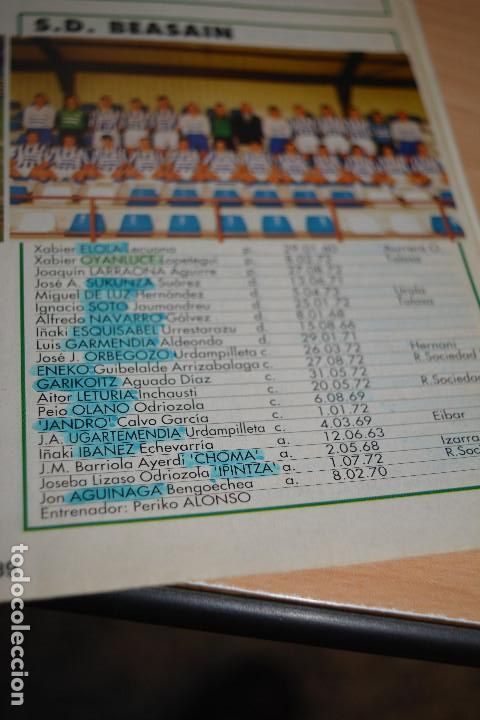Sammelleidenschaft Sport: RECORTE DE DON BALON EXTRA LIGA 1993-94.FOTO Y LISTA DE JUGADORES SD BEASAIN