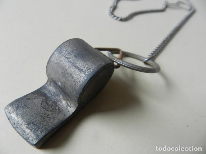 Coleccionismo deportivo: Antiguo silbato de Arbitro Met&aacute;lico - Foto 3