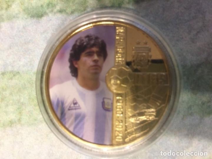 Coleccionismo deportivo: MARADONA MONEDA MEDALLA DORADA - Foto 1