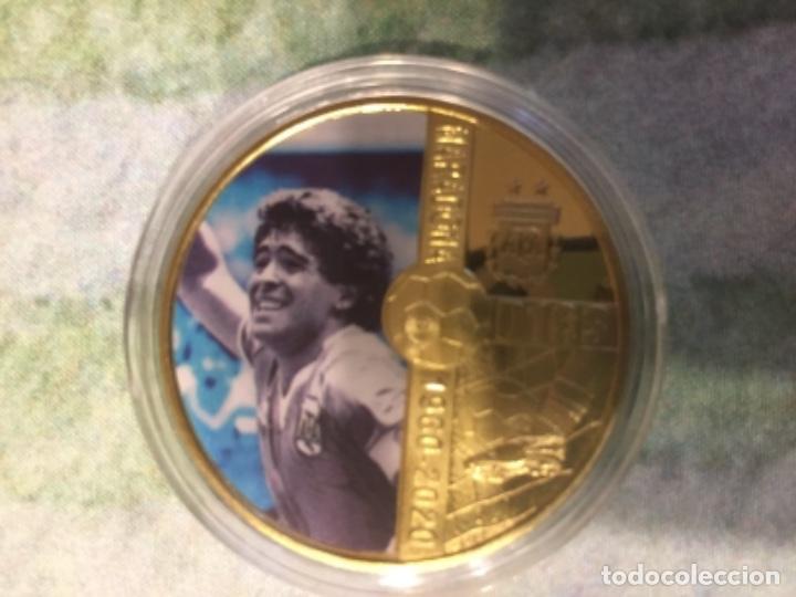 Coleccionismo deportivo: MARADONA MONEDA MEDALLA DORADA - Foto 1