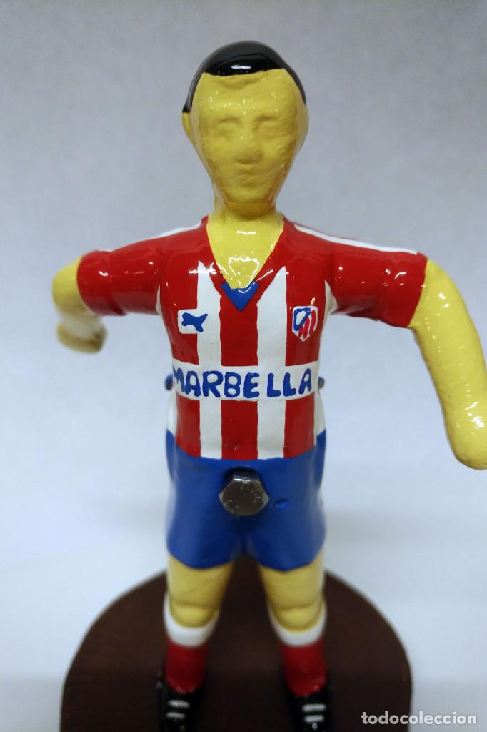 Coleccionismo deportivo: Mu&ntilde;eco Futbolin Simeone - Foto 2