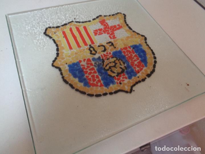 Coleccionismo deportivo: cristal con escudo Barcelona confeccionado a mano - Foto 3