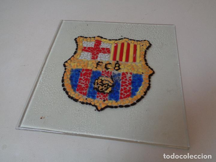Coleccionismo deportivo: cristal con escudo Barcelona confeccionado a mano - Foto 4