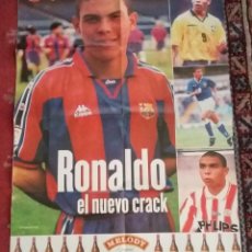 Coleccionismo deportivo: POSTER GRANDE ( 59 X 79 CM. ) RONALDO ( ROOKIE ) FC. BARCELONA - SPORT 1996. Lote 307469243