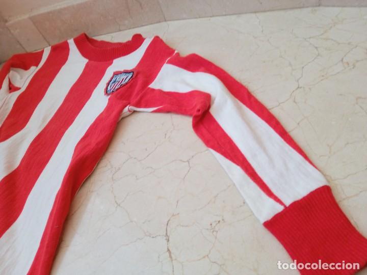Coleccionismo deportivo: Antigua equipacion de nino del Athletic - Foto 4