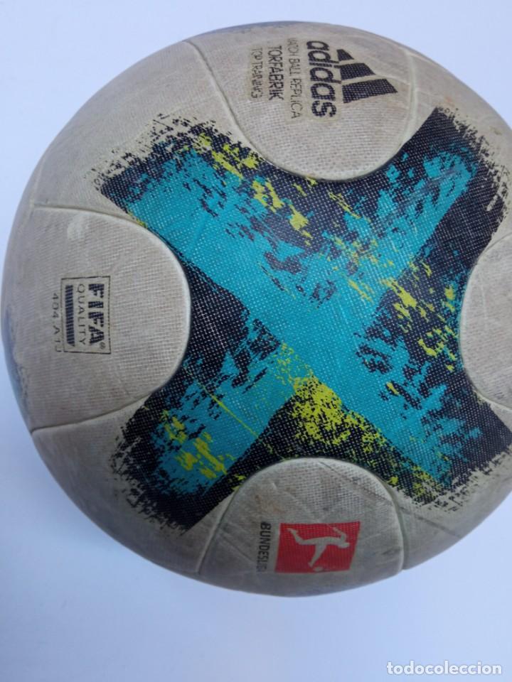 Coleccionismo deportivo: 4 BALONES USADOS - Foto 10