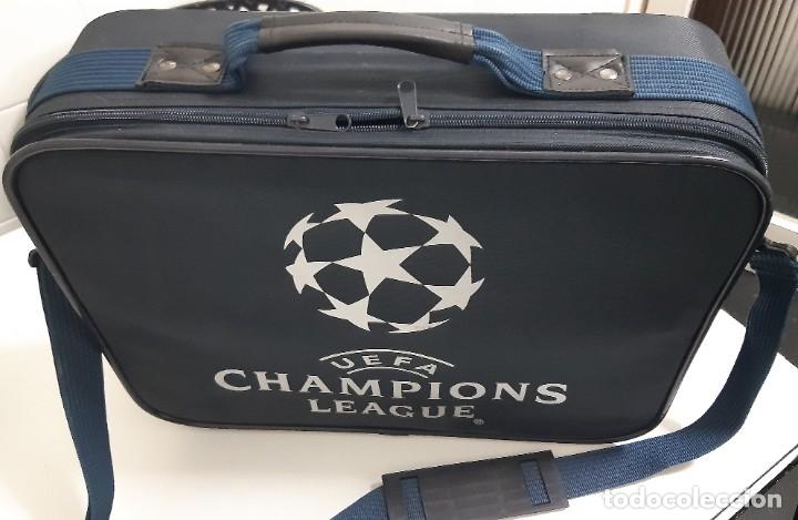 Coleccionismo deportivo: Botiquin de la Champions League Original - Foto 2