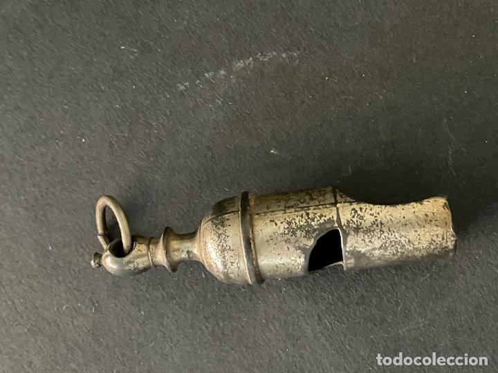 Coleccionismo deportivo: ANTIGUO SILBATO - FUTBOL - Foto 3