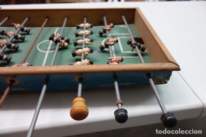 Coleccionismo deportivo: FUTBOLIN DE MADERA DE LOS A&Ntilde;OS 50 - Foto 8