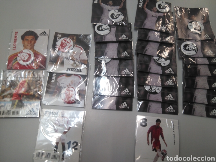 Coleccionismo deportivo: Chapas Kak&aacute;, Canoute y Llorente - Foto 3
