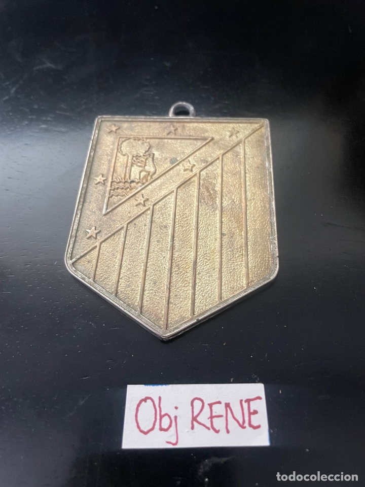 Coleccionismo deportivo: Insignia atl&eacute;tico de madrid - Foto 2
