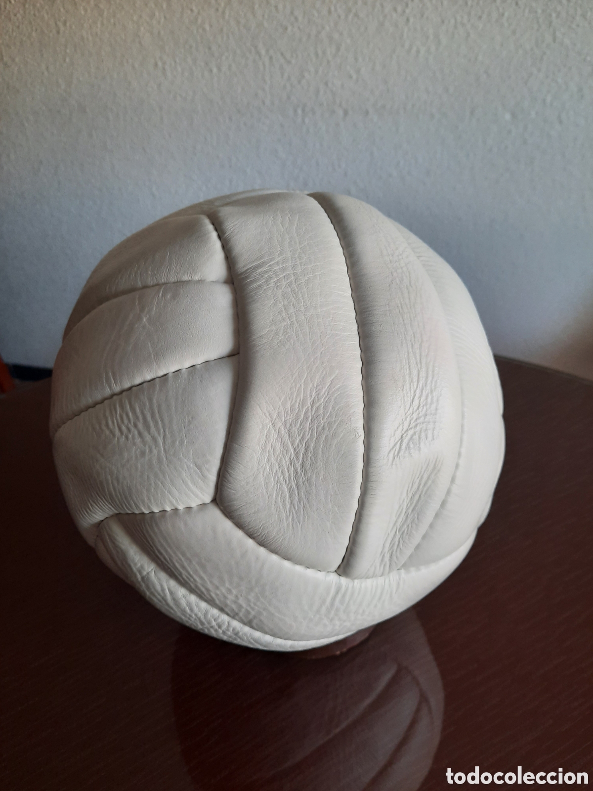 Coleccionismo deportivo: Bal&oacute;n f&uacute;tbol modelo 1958 - Foto 1