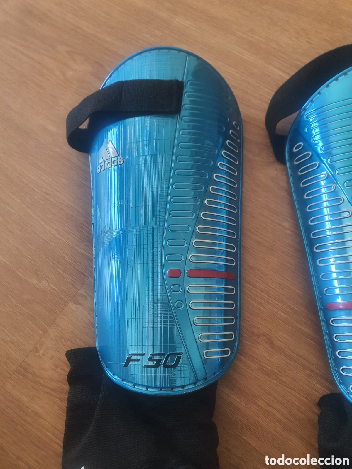 Coleccionismo deportivo: espinilleras adidas f-50 pr&aacute;cticamente nueva - Foto 3