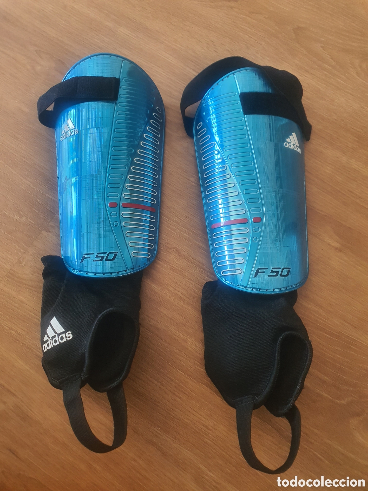 Colecionismo desportivo: espinilleras adidas f-50 pr&aacute;cticamente nueva