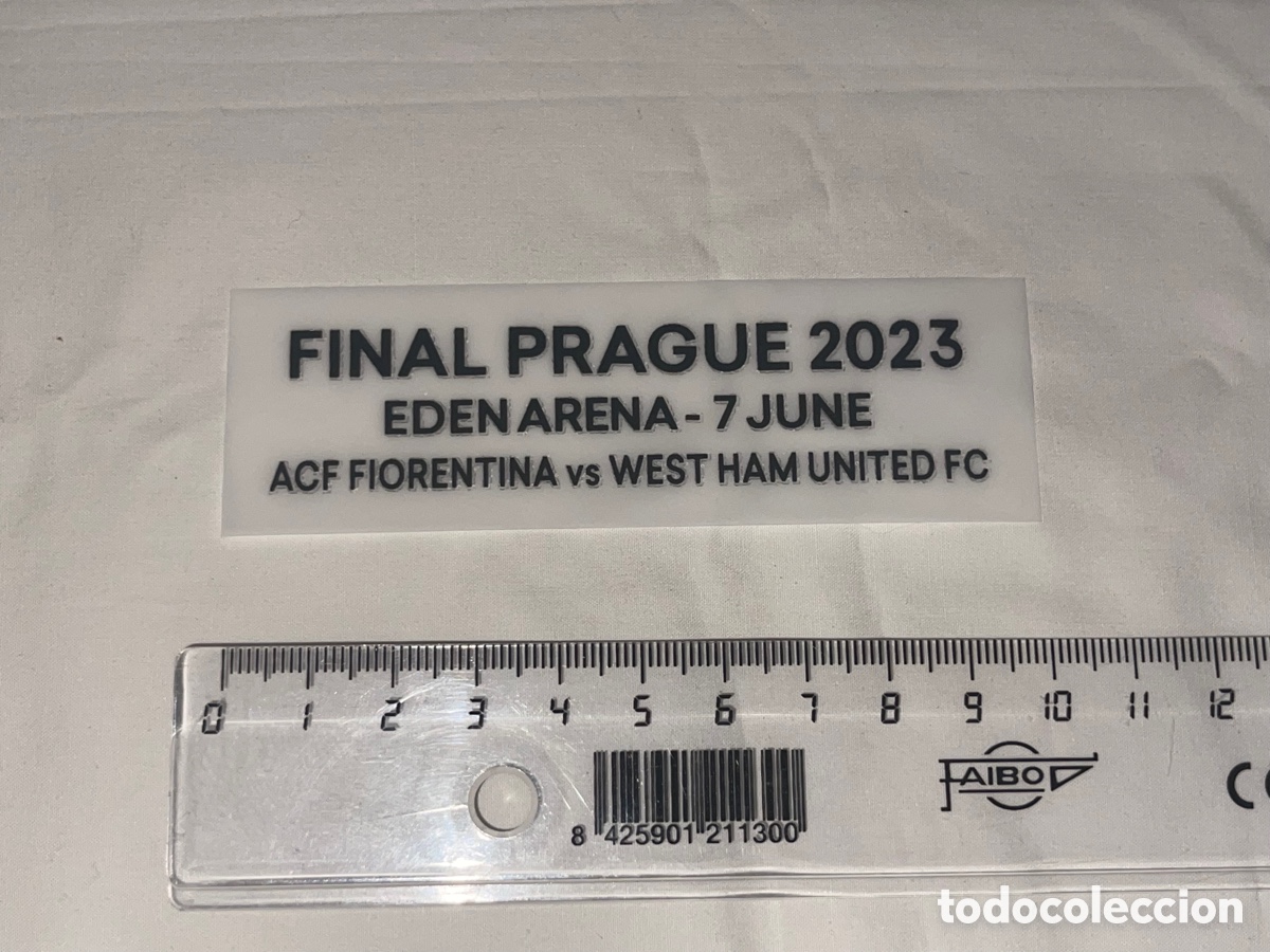 Colecionismo desportivo: Inscripci&oacute;n Final Conference League Fiorentina West Ham parche dorsal camiseta