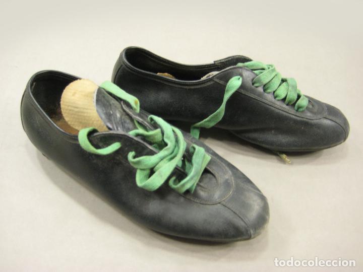 Coleccionismo deportivo: BOTAS DE FUTBOL DE LOS A&Ntilde;OS 60 - Foto 3