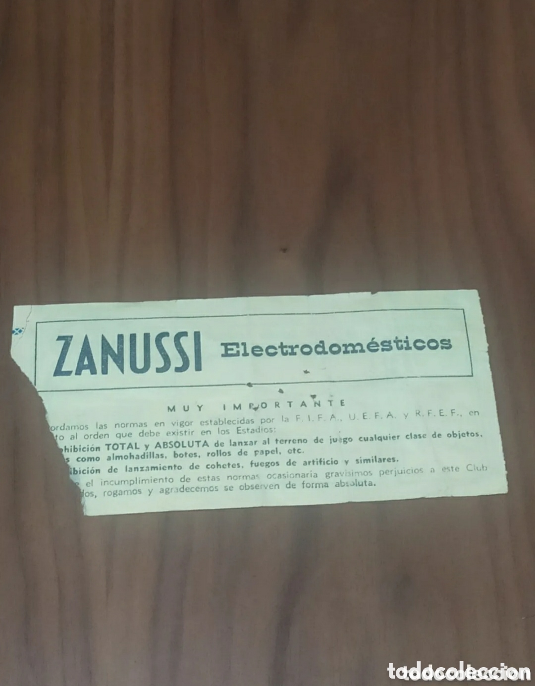 Coleccionismo deportivo: ENTRADA REAL MADRID 1982 1983 - Foto 2