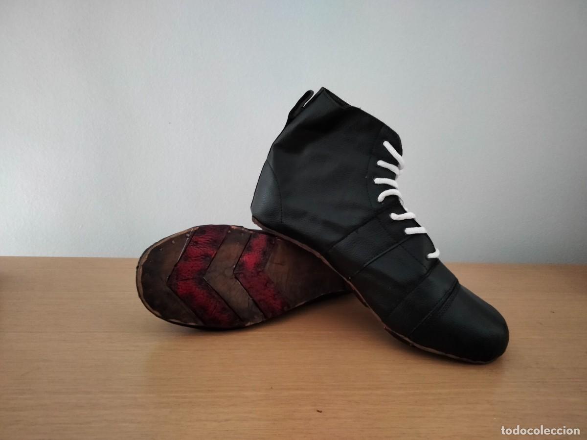 Coleccionismo deportivo: BOTAS RETRO FUTBOL DECADA 1850 PRE ADIDAS.
