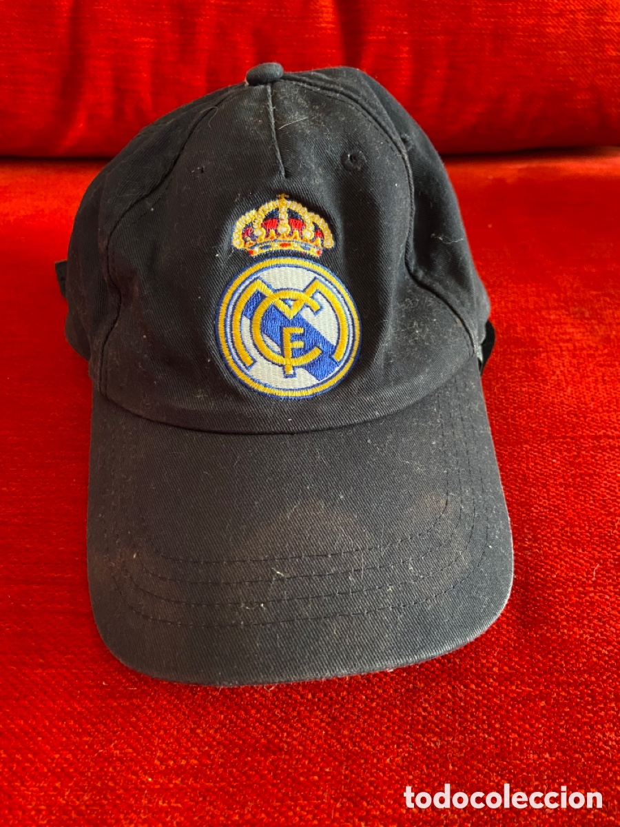 Colecionismo desportivo: GORRA CON ESCUDO REAL MADRID LICENCE BY SARRAGAN SUIZA ONE SIZE COLOR AZUL MARINO 100% ALGODON