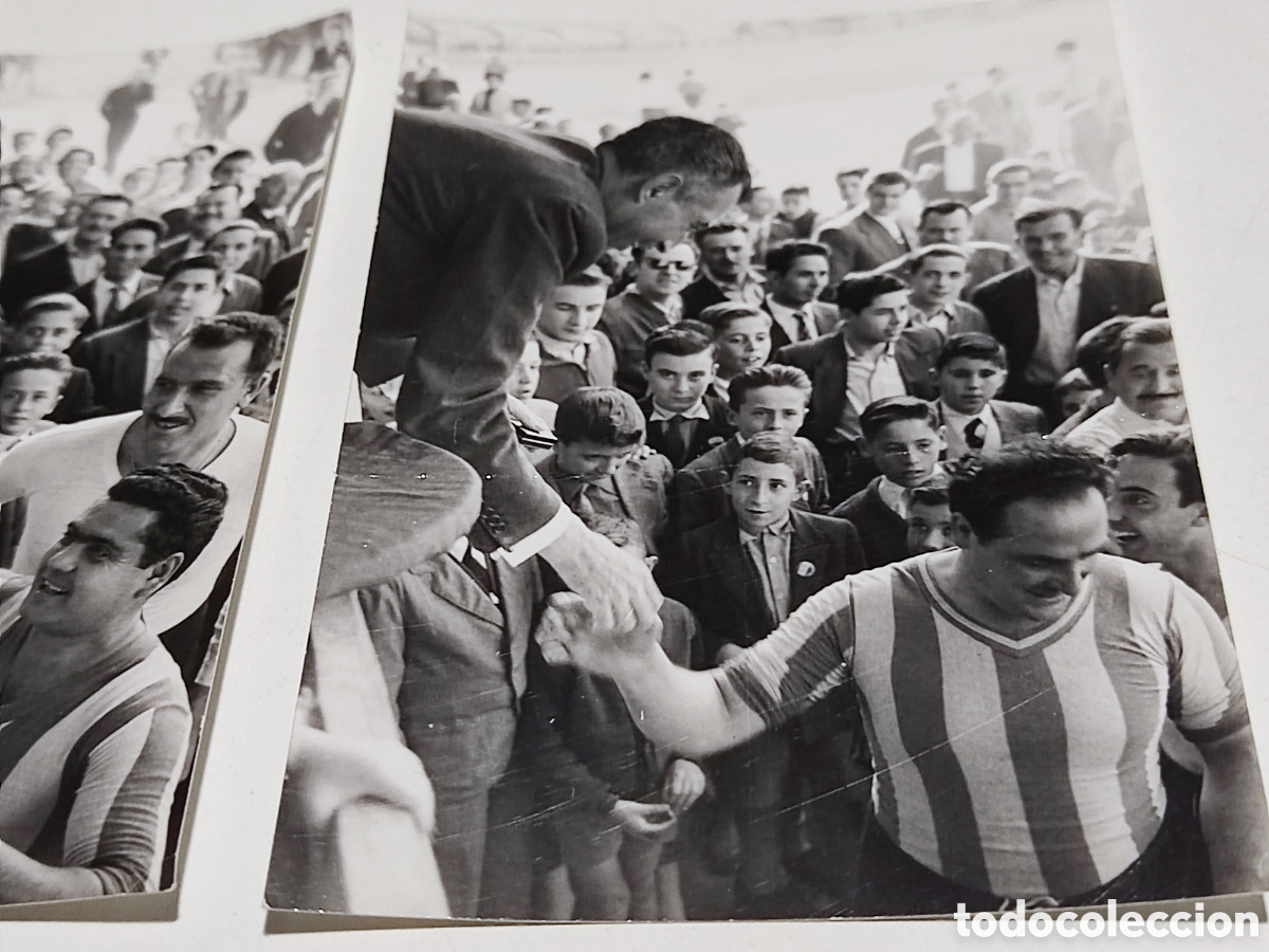 Coleccionismo deportivo: Futbol entrega de trofeo a&ntilde;os 50? - Foto 2