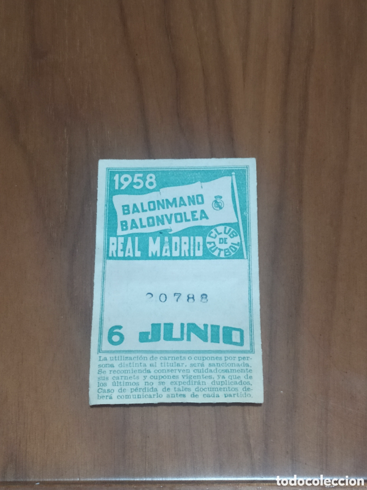 Coleccionismo deportivo: Cup&oacute;n de socio del Real Madrid - Junio 1958 - Foto 1