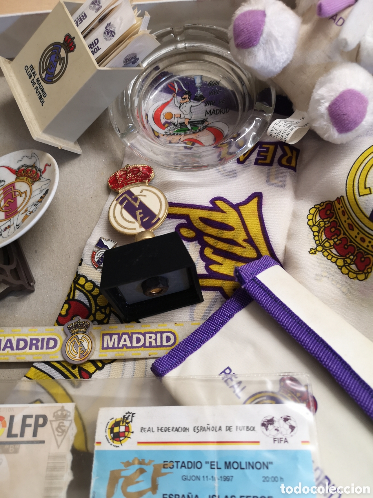 Coleccionismo deportivo: Lote de cosas del real Madrid - Foto 3