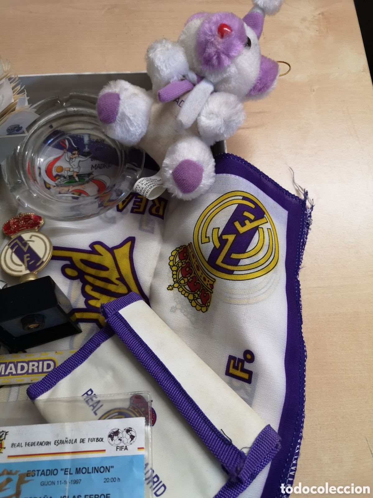 Coleccionismo deportivo: Lote de cosas del real Madrid - Foto 4