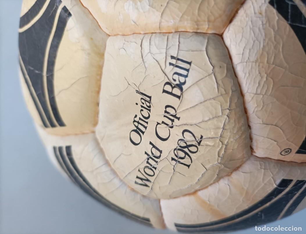 Coleccionismo deportivo: Bal&oacute;n adidas tango 1982 - Foto 4