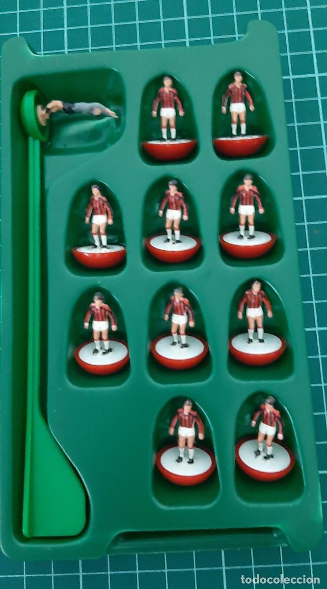 Coleccionismo deportivo: Equipo de Subbuteo Milan - Foto 2