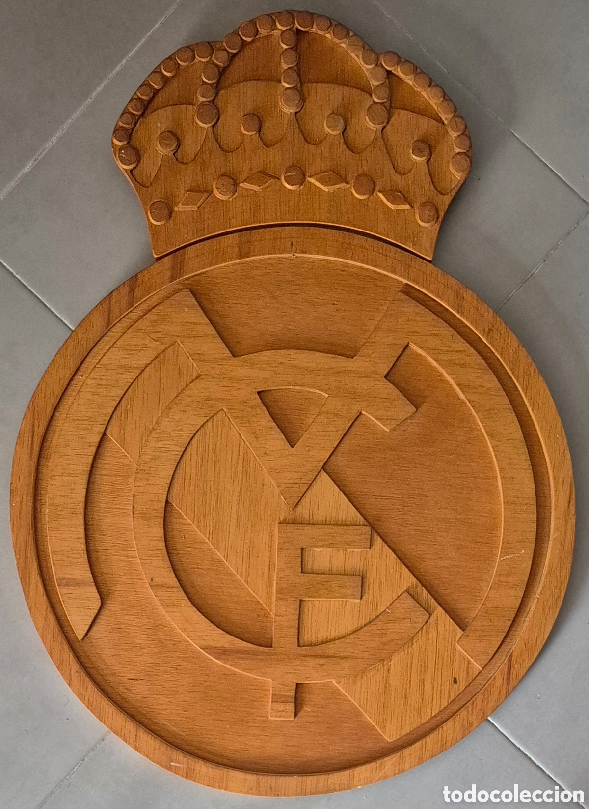 Coleccionismo deportivo: MAGN&Iacute;FICO ESCUDO REAL MADRID - Foto 1
