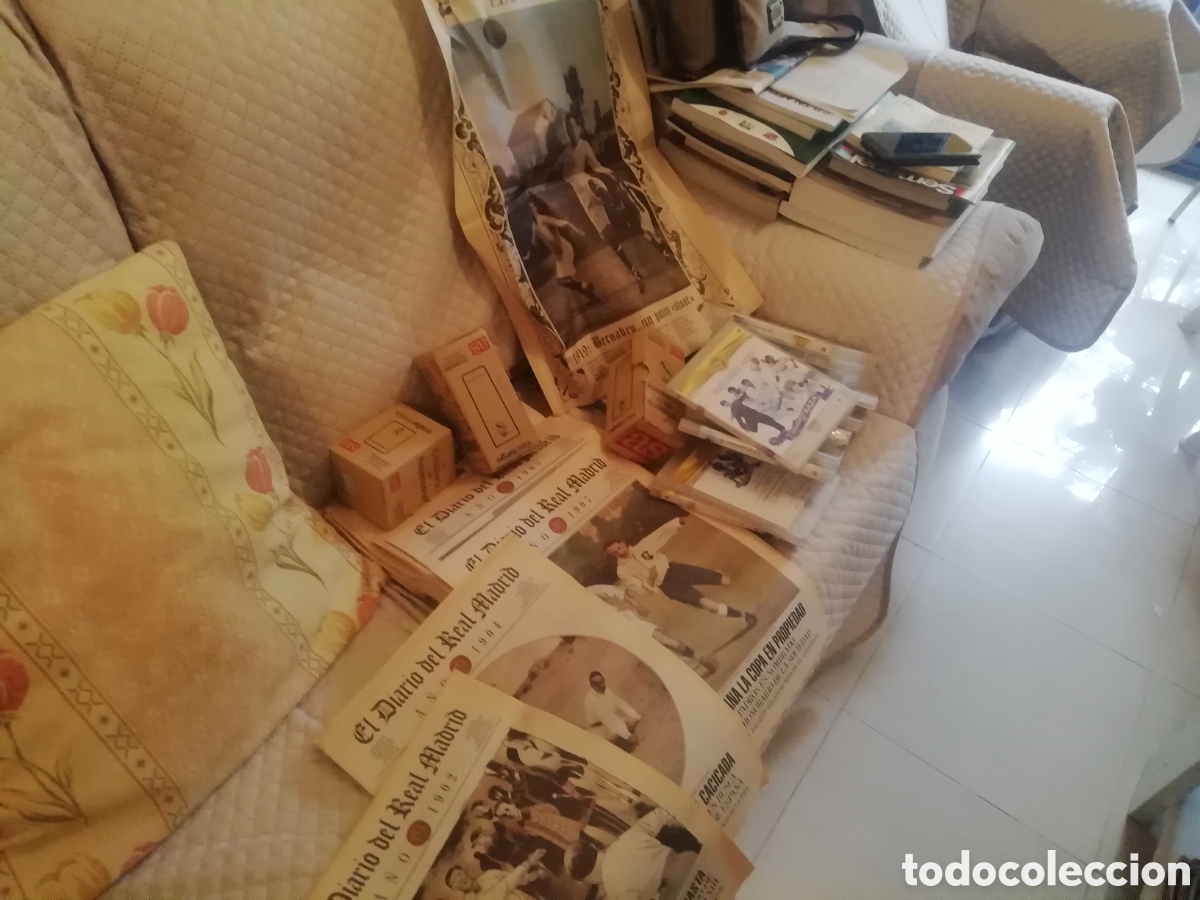 Coleccionismo deportivo: material Real Madrid . Lote EXCELENTE Y MUY COMPLETO - Foto 5