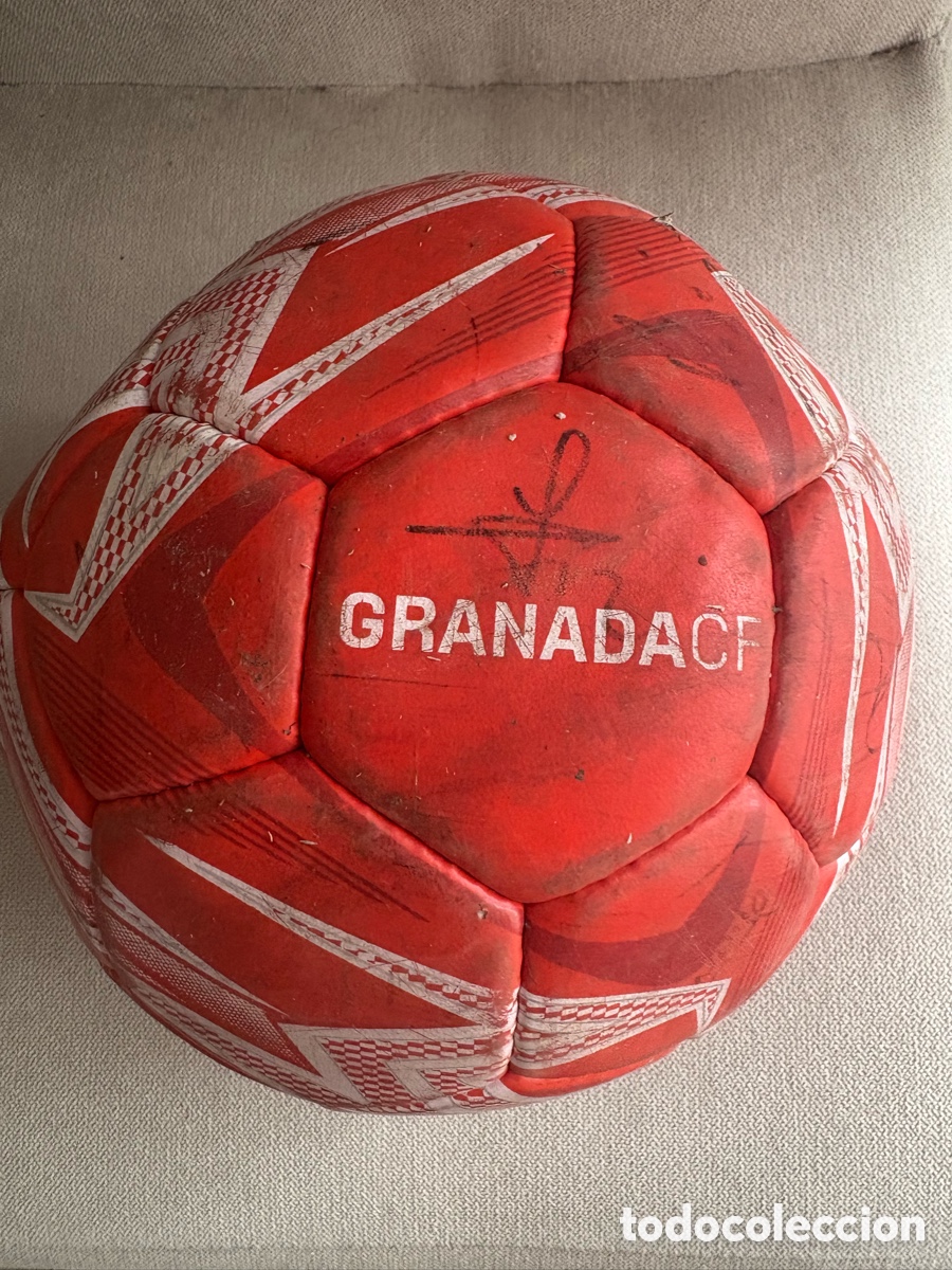 Coleccionismo deportivo: Bal&oacute;n de F&uacute;tbol Granada - Foto 1