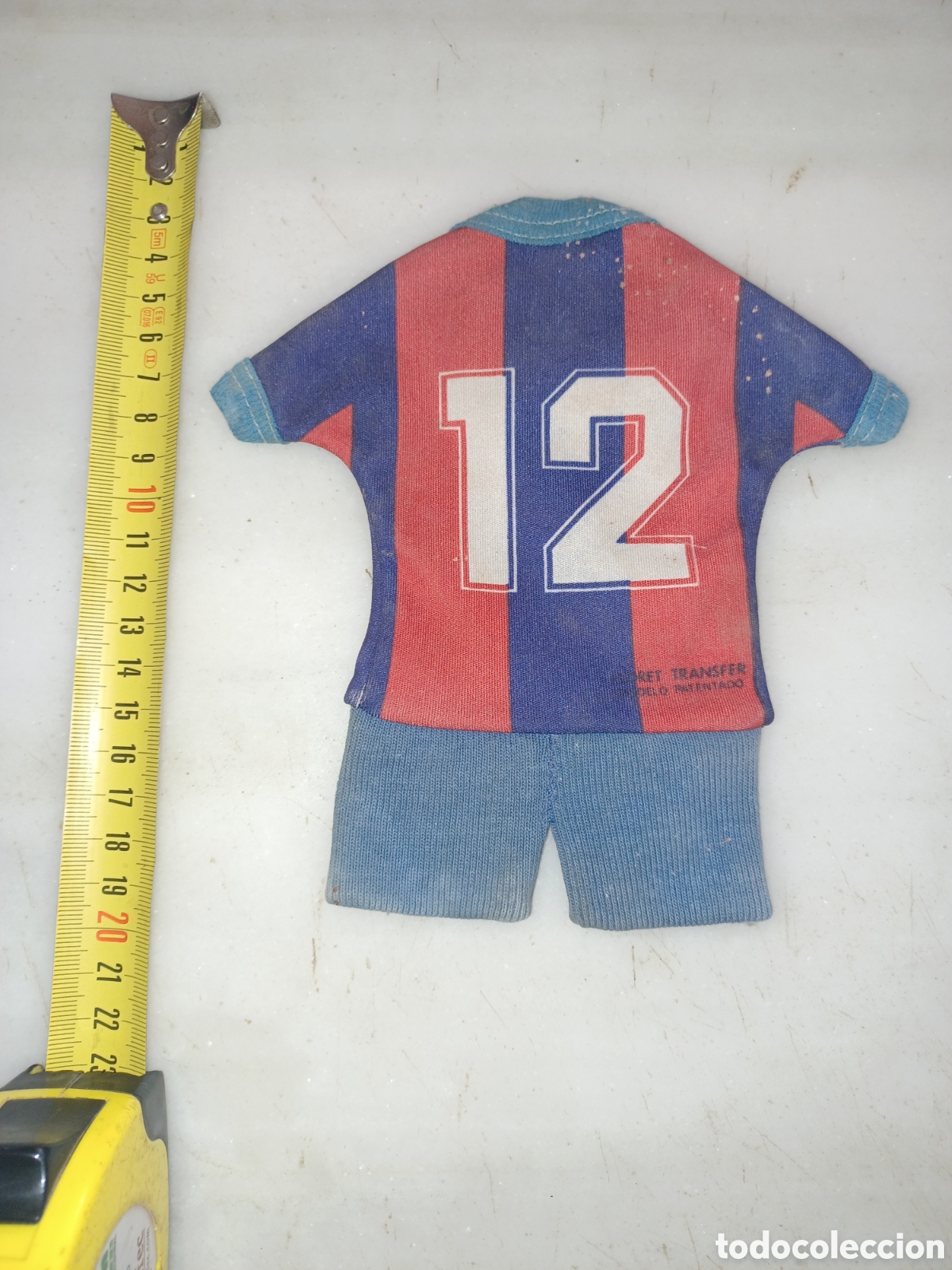Coleccionismo deportivo: Mini traje decoraci&oacute;n barcelona - Foto 4